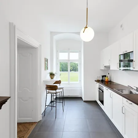 Altes Schloss - Boutique * Laxenburg