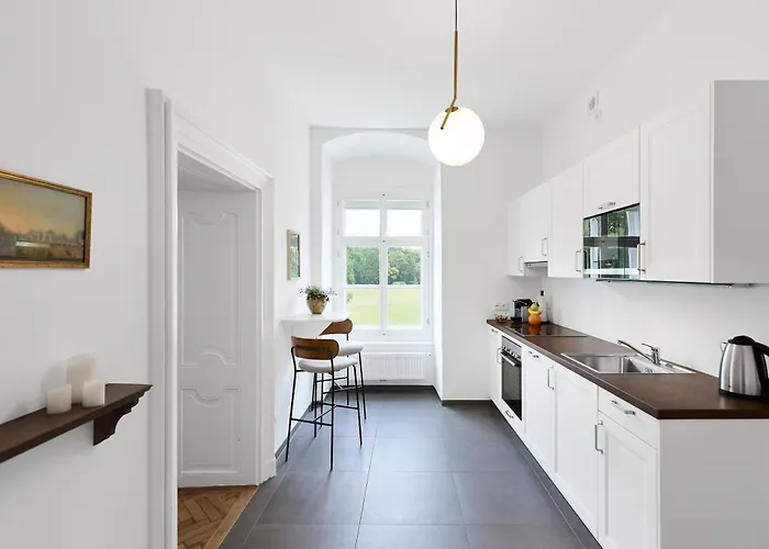 Altes Schloss - Boutique * Laxenburg